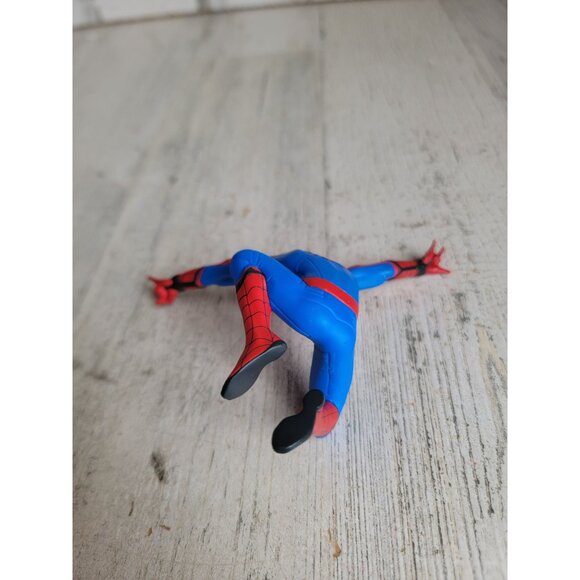 Hallmark a new kind of hero Spider-Man Marvel ornament Xmas - Picture 4 of 6
